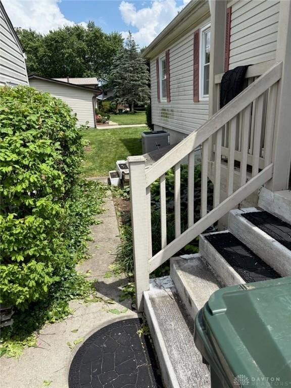 2222 Koebel Rd, Columbus, OH 43207 - view of yard