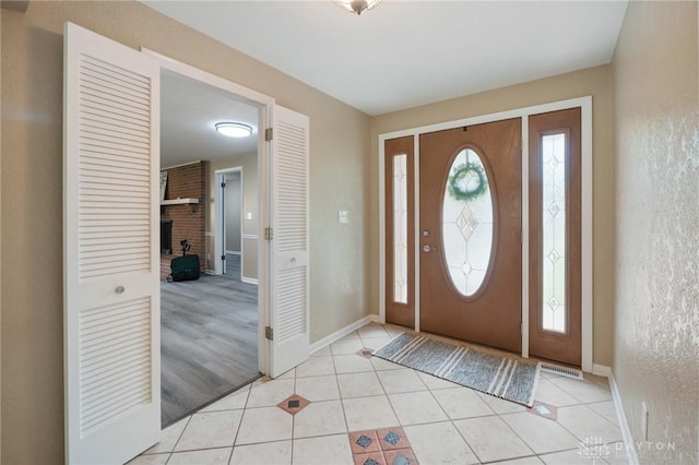 521 Park Ridge Dr, Centerville, OH 45459 - entrance foyer featuring light tile patterned flooring and baseboards