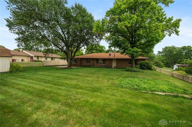 521 Park Ridge Dr, Centerville, OH 45459 - view of yard