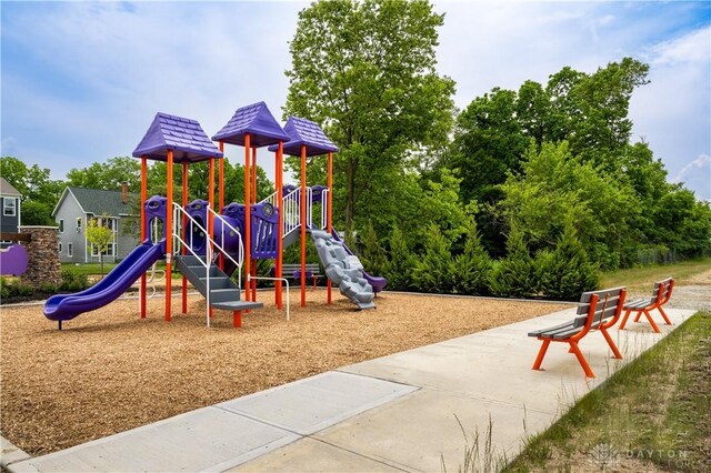 137 Kenneth Hamilton Way, Yellow Springs Vlg, OH 45387 - view of communal playground