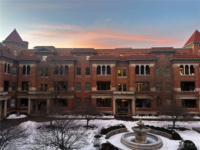 2356 Park Ave Unit 9, Cincinnati, OH 45206 - view of snow covered building