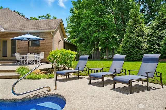 655 Devanshae Ct, Hamilton, OH 45013 - view of patio