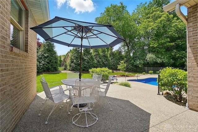 655 Devanshae Ct, Hamilton, OH 45013 - view of patio with outdoor dining area