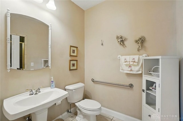 655 Devanshae Ct, Hamilton, OH 45013 - bathroom featuring toilet and tile patterned floors