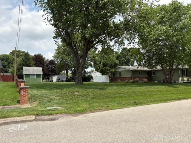 12 Henrick Dr, Middletown, OH 45044 - view of green lawn