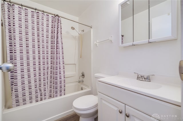 1919 Atkinson Dr, Xenia, OH 45385 - full bathroom featuring shower / tub combo with curtain and vanity