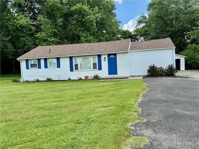 3626 Merwin 10 Mile Rd, Oh, OH 45245 - single story home featuring a front yard and roof with shingles