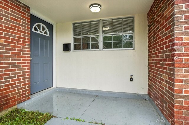 4605 College View Dr, Dayton, OH 45417 - photo 5
