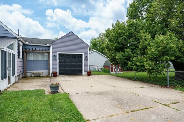 1603 Rosemont Blvd, Dayton, OH 45410 - garage with concrete driveway