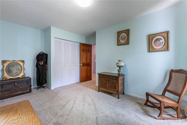 195 Sycamore Creek Dr, Springboro, OH 45066 - living area with carpet flooring and a textured ceiling