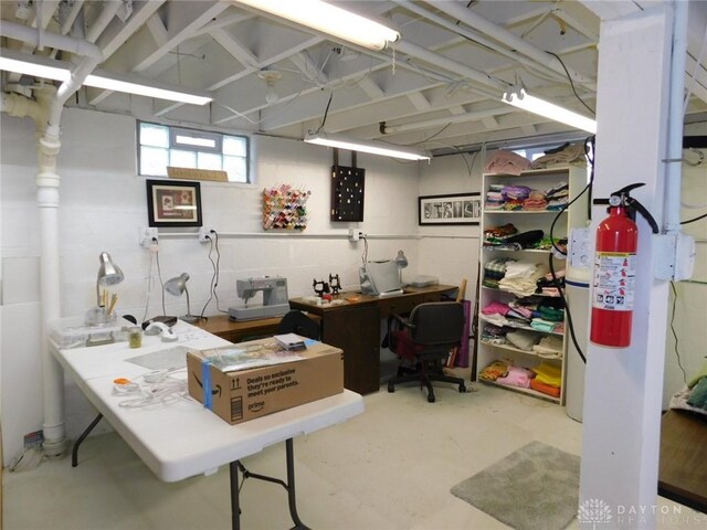 316 Center St, Lebanon, OH 45036 - office area featuring concrete floors