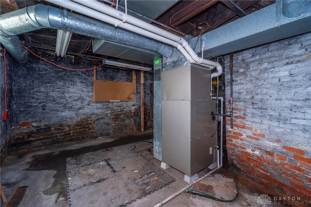 246 N D St, Hamilton, OH 45013 - unfinished below grade area featuring heating unit