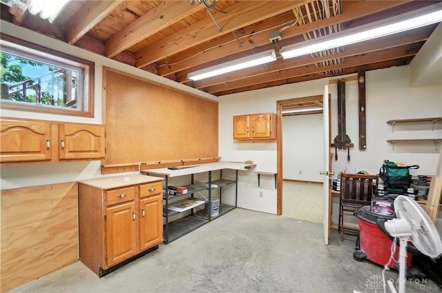 356 Saint James Pl, Springboro, OH 45066 - basement featuring a workshop area