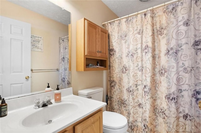 5545 Stone Path Dr, Middletown, OH 45042 - bathroom with vanity, a textured ceiling, and a shower with shower curtain