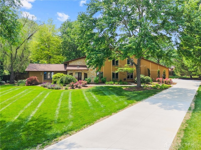 255 Belle Watlin Ct, Dayton, OH 45434 - view of front of property featuring stone siding and a front yard