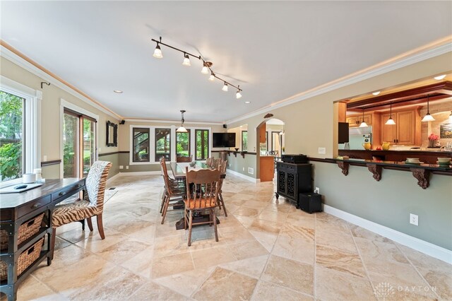 255 Belle Watlin Ct, Dayton, OH 45434 - dining room with arched walkways and crown molding