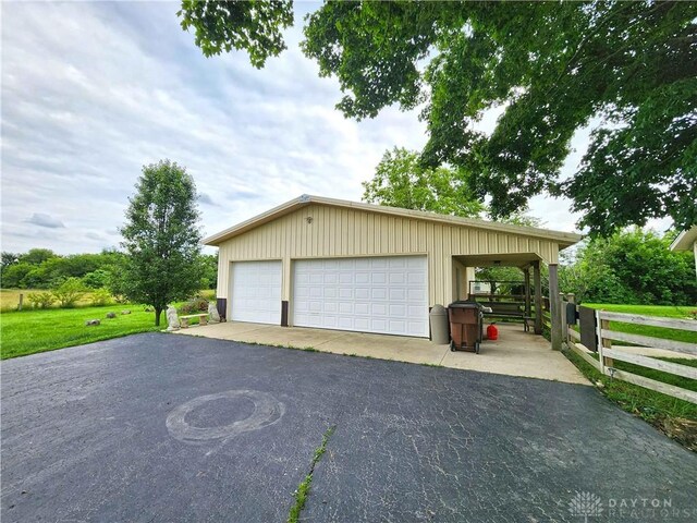 3054 Carpenter Rd, Jefferson Twp, OH 45335 - garage with a detached garage