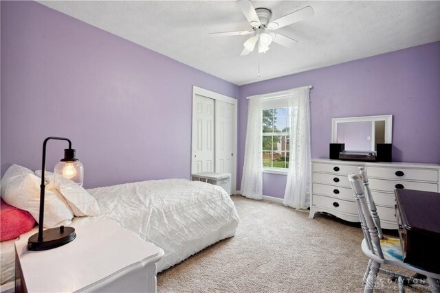 25 Huntley Ct, Springboro, OH 45066 - carpeted bedroom featuring a closet and ceiling fan