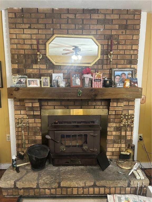 373 Walnut St, Xenia, OH 45385 - detailed view of baseboards and a ceiling fan