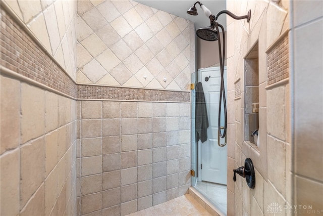 866 Deer Run Rd, Centerville, OH 45459 - full bath with a stall shower