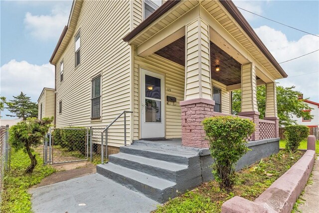 119 Wilson St, Hamilton, OH 45011 - entrance to property featuring a gate and covered porch