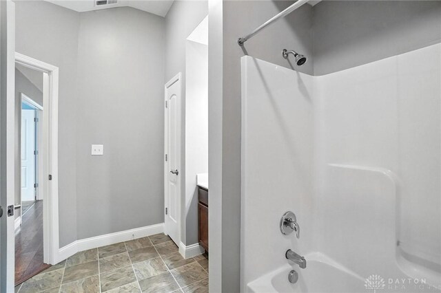 164 Scarborough Village Dr, Washington Twp, OH 45458 - photo 33
