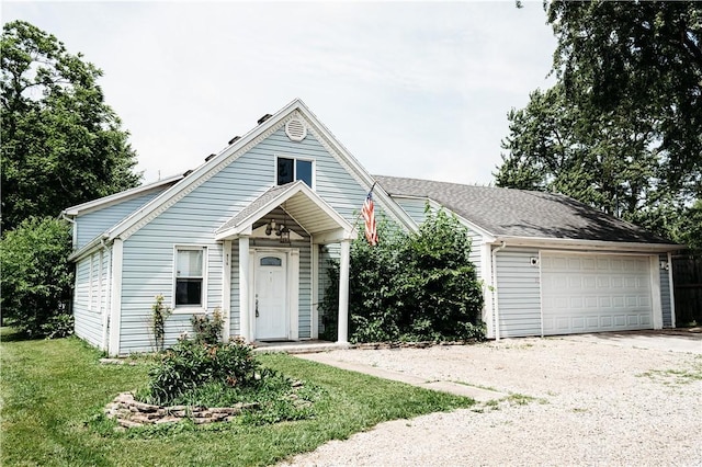 916 Wilson Rd, Troy, OH 45373 - view of front of home featuring gravel driveway and a front lawn