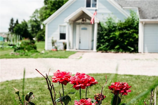916 Wilson Rd, Troy, OH 45373 - view of front of home featuring a front lawn