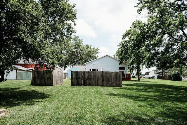 916 Wilson Rd, Troy, OH 45373 - view of yard with a shed