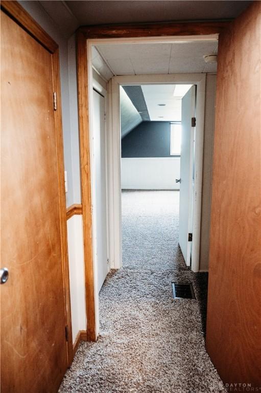 916 Wilson Rd, Troy, OH 45373 - hall with carpet flooring