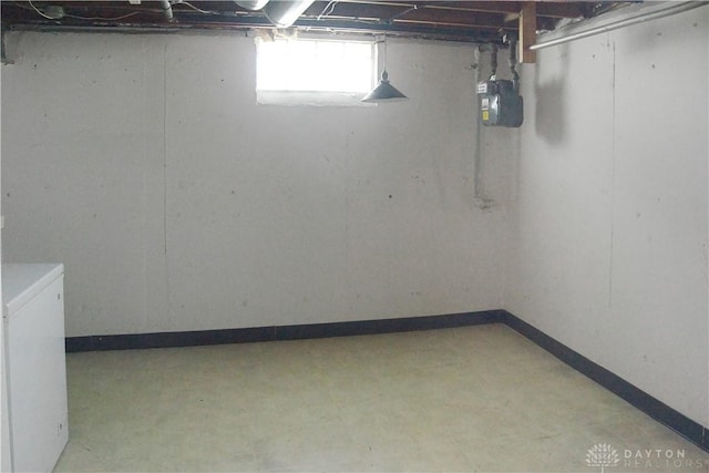 400 S Hayden Ave, Riverside, OH 45431 - below grade area with gas meter and washer / clothes dryer