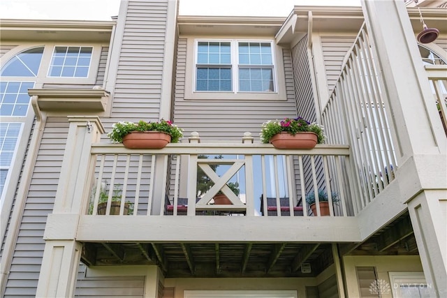 3917 E Summit Ridge Dr, Beavercreek, OH 45430 - view of balcony