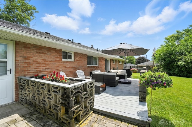 903 Meadow Ln, Lebanon, OH 45036 - deck with an outdoor hangout area and a lawn