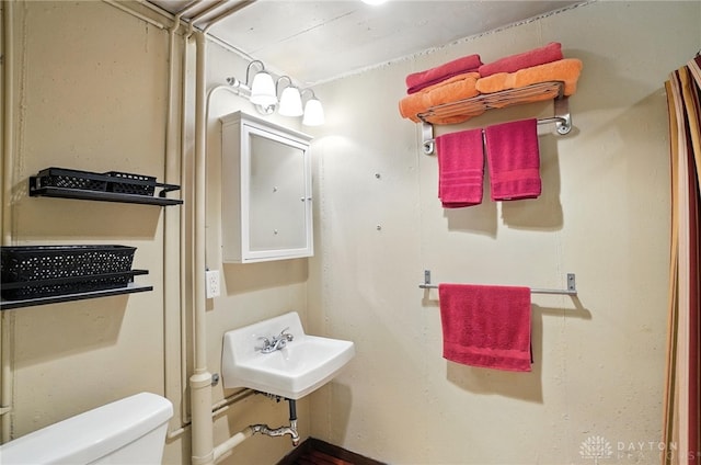 1804 Schirm Dr, Middletown, OH 45042 - bathroom featuring toilet and a sink