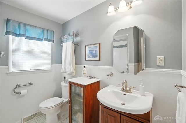 1804 Schirm Dr, Middletown, OH 45042 - full bath featuring toilet and vanity