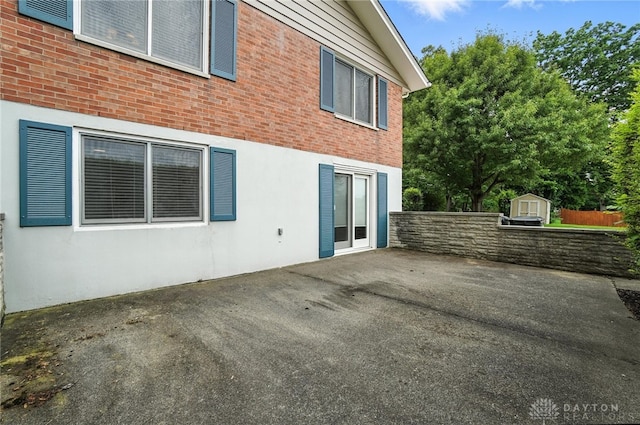 1804 Schirm Dr, Middletown, OH 45042 - view of patio / terrace with a shed