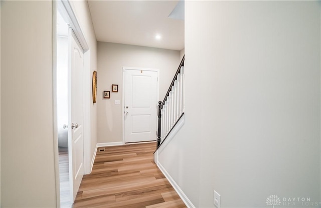 813 Hunters Run Dr, Brookville, OH 45309 - photo 5