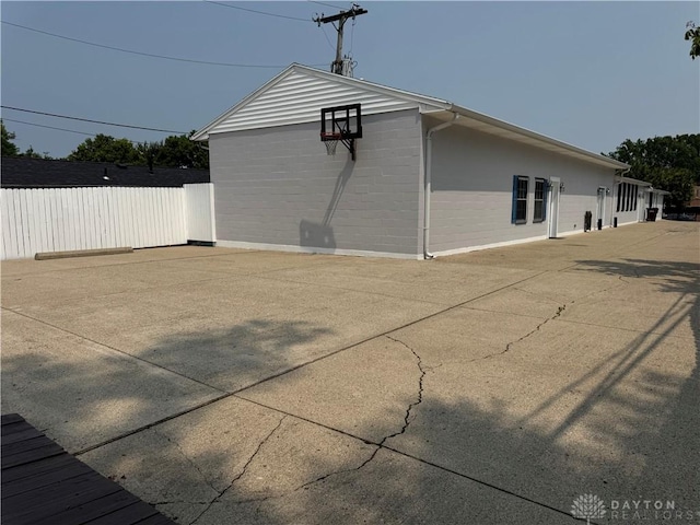 523 Newport Rd, Xenia, OH 45385 - rear view of property