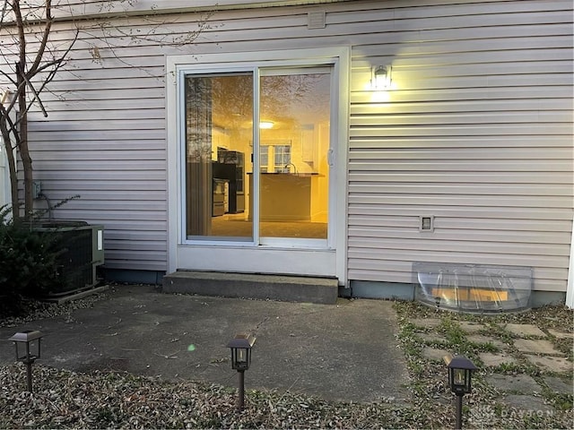 2133 Chapel Dr, Fairborn, OH 45324 - property entrance