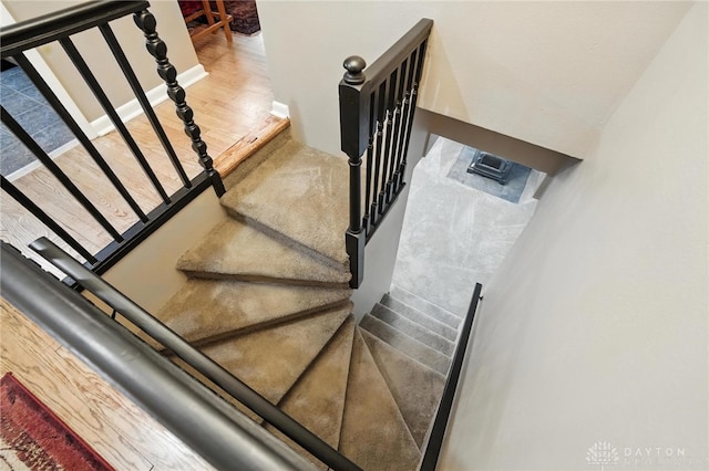 945 Oakland Dr, Beavercreek Twp, OH 45434 - view of stairs