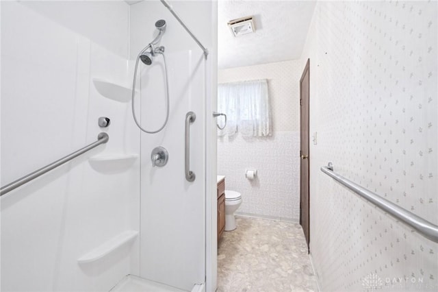 1513 Arrowhead Trl, Xenia, OH 45385 - full bathroom featuring a stall shower and wallpapered walls