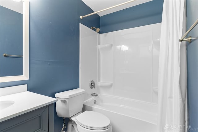 925 Robinette Ave, Vandalia, OH 45377 - bathroom featuring vanity and shower / bath combo