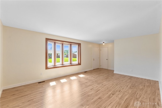 925 Robinette Ave, Vandalia, OH 45377 - empty room with light wood-type flooring and baseboards