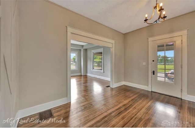 200 Garfield St, Middletown, OH 45044 - foyer featuring a chandelier and dark wood finished floors