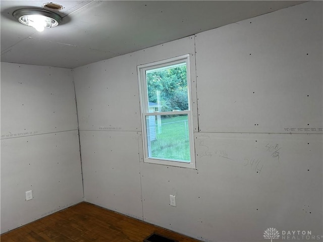 4904 Alpha Rd, Springfield, OH 45504 - spare room with wood finished floors