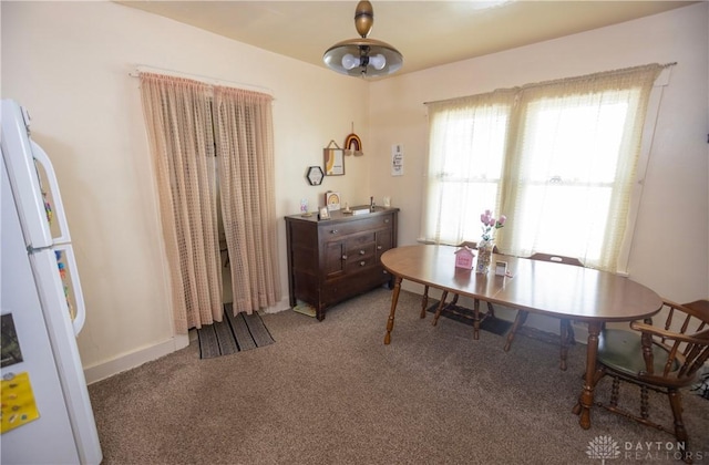 2107 Woodlawn Ave, Middletown, OH 45044 - dining room featuring carpet