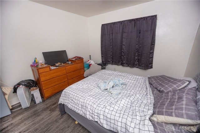 2107 Woodlawn Ave, Middletown, OH 45044 - bedroom with wood finished floors