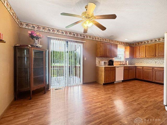 411 Parkway Blvd, Urbana, OH 43078 - photo 17