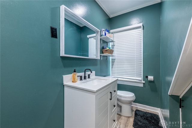 1525 Crescent Blvd, Kettering, OH 45409 - bathroom with vanity and wood finished floors