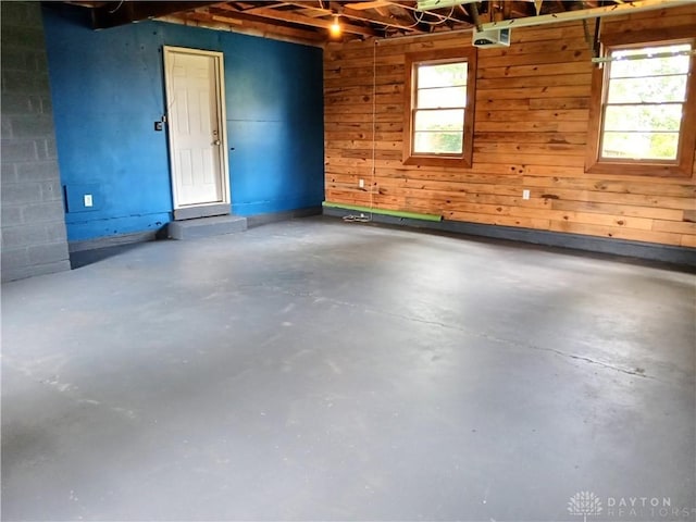 5757 S Dixie Hwy, Franklin, OH 45005 - garage featuring wood walls